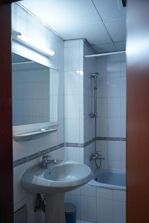 Conord Hotel Аман Екстериор снимка