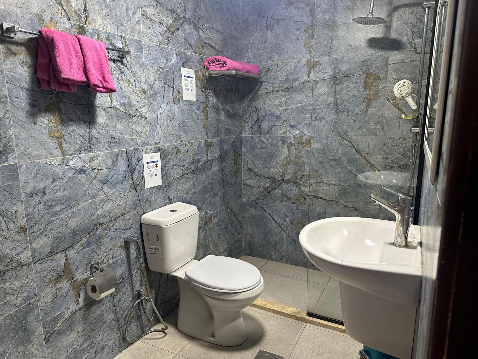 Conord Hotel Аман Екстериор снимка